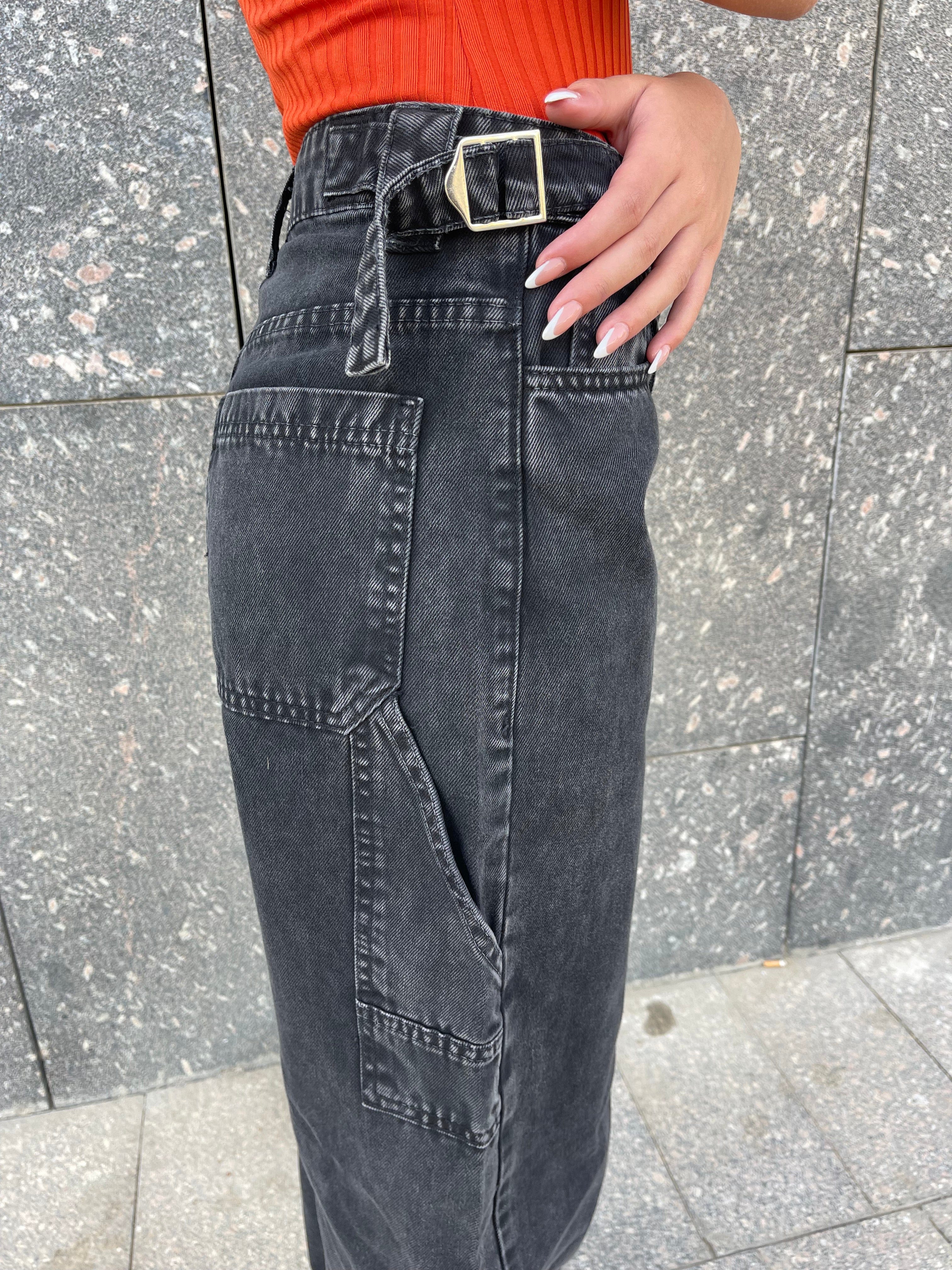High-Waist Black Skater Jeans