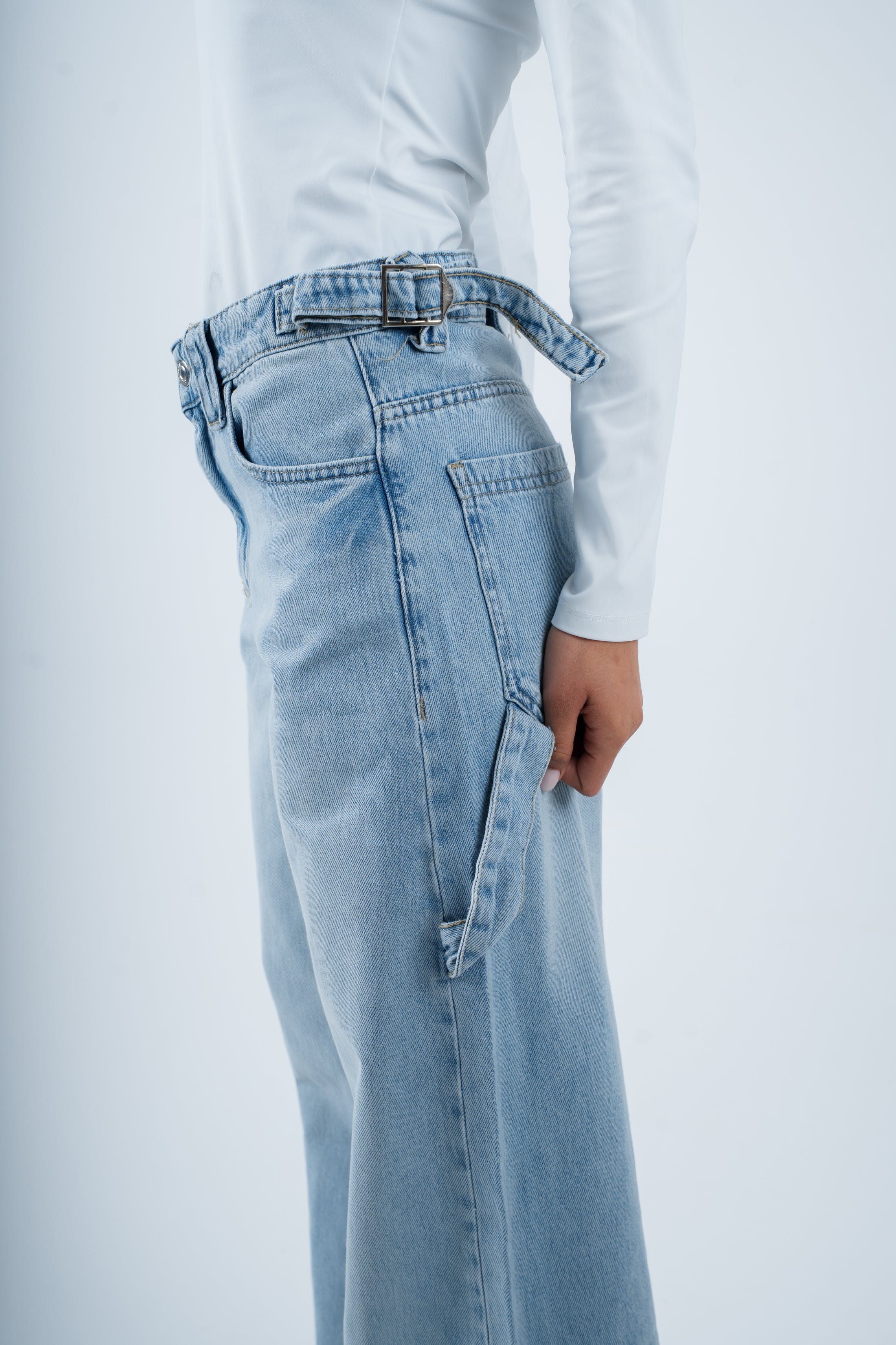 High-Waist Extra Light Wash Skater Jeans