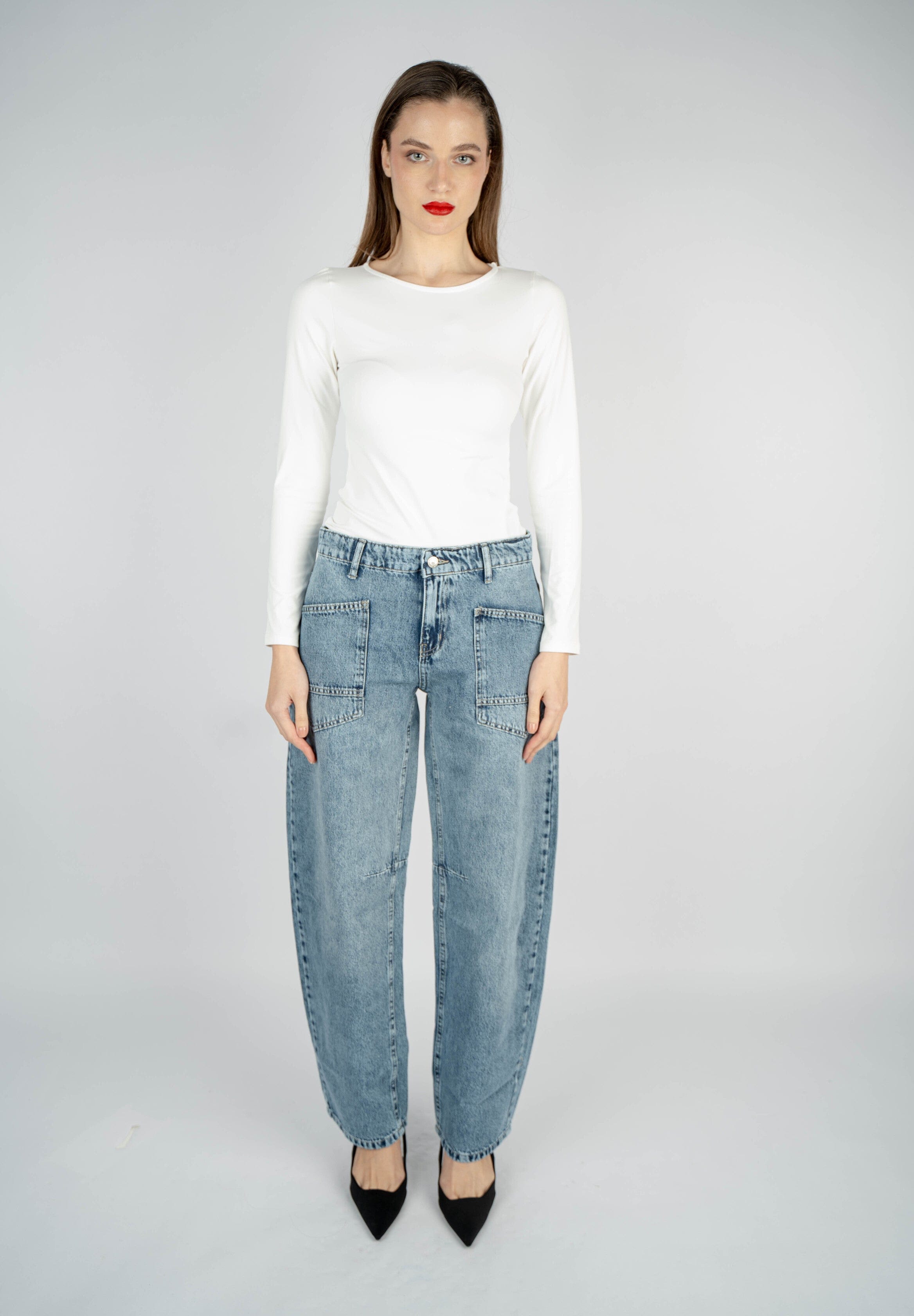 High-waisted Straight Leg Multi Pocket Medium Wash