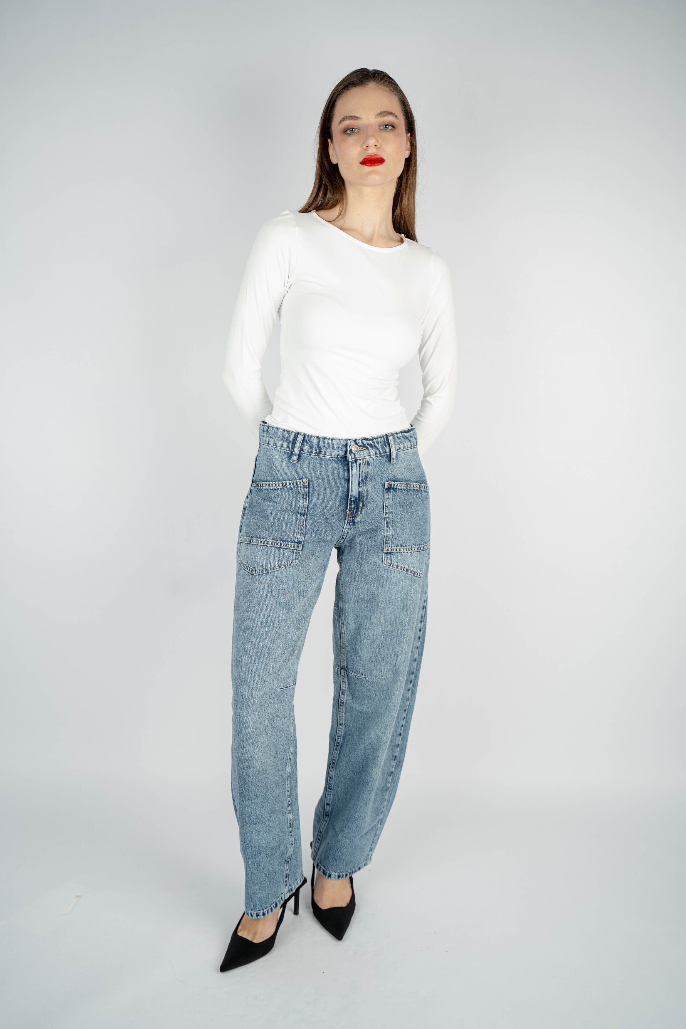 High-waisted Straight Leg Multi Pocket Medium Wash