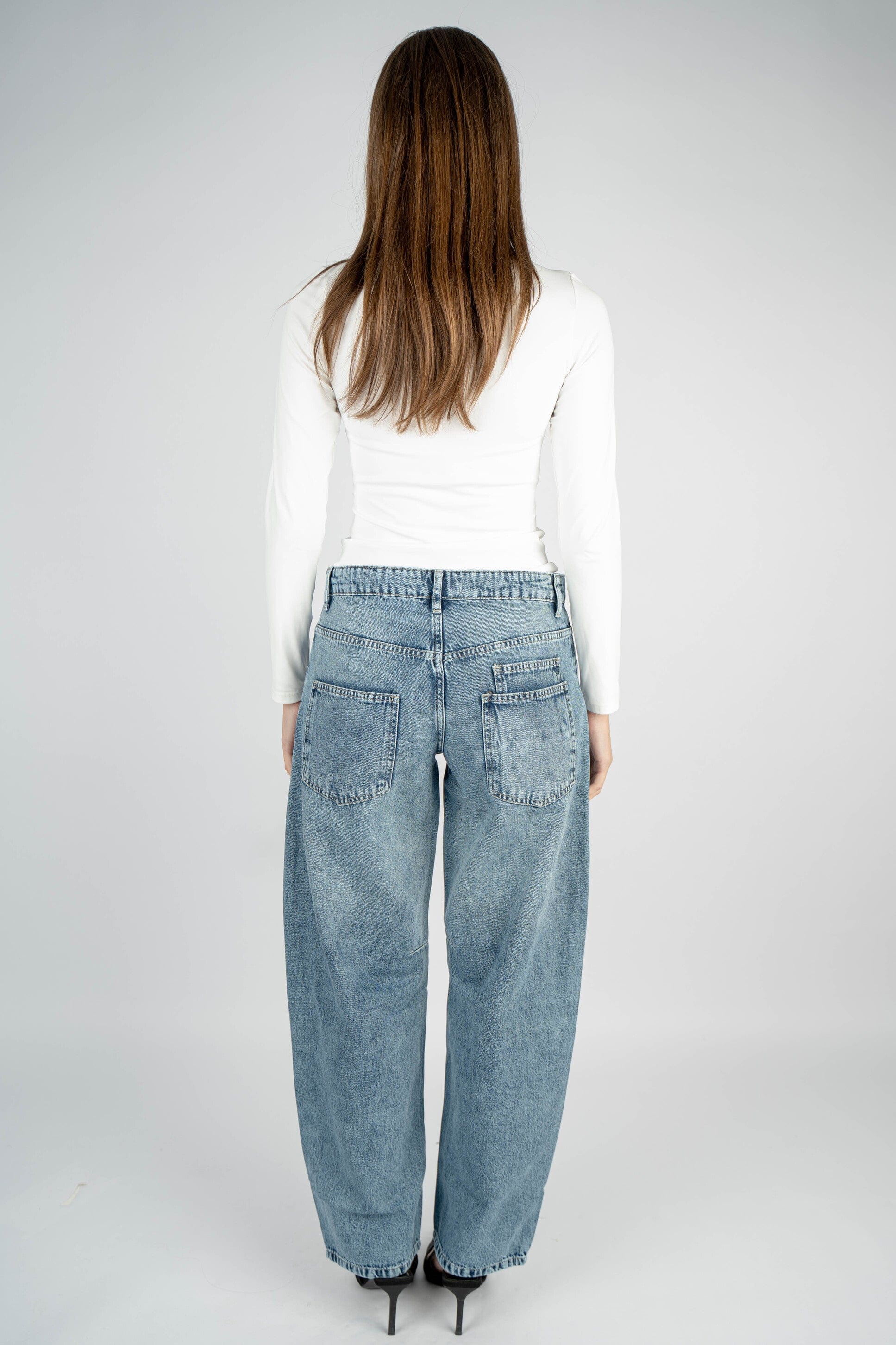 High-waisted Straight Leg Multi Pocket Medium Wash