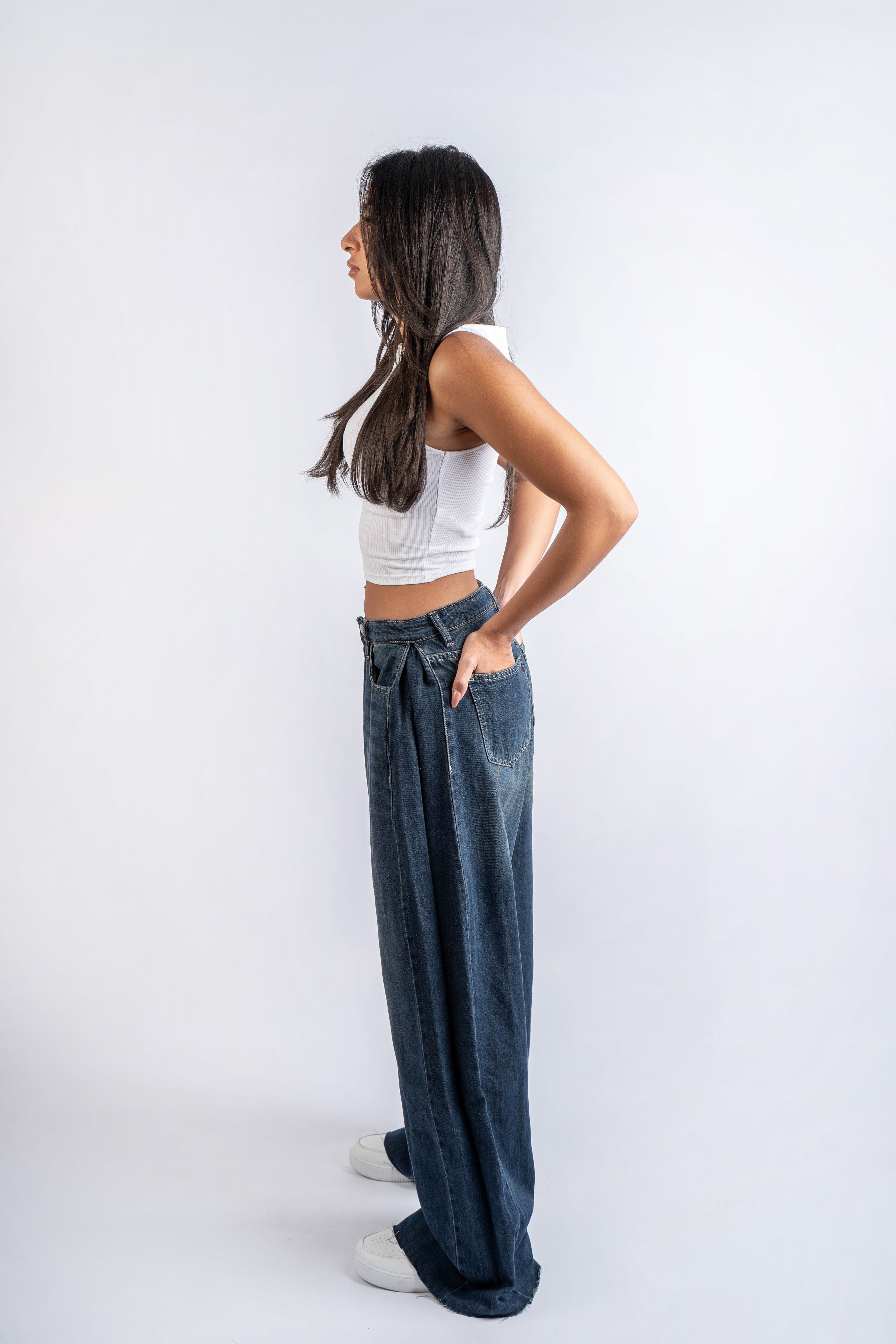 بنطال جينز واسع الساق بخصر مرتفع من Vantage