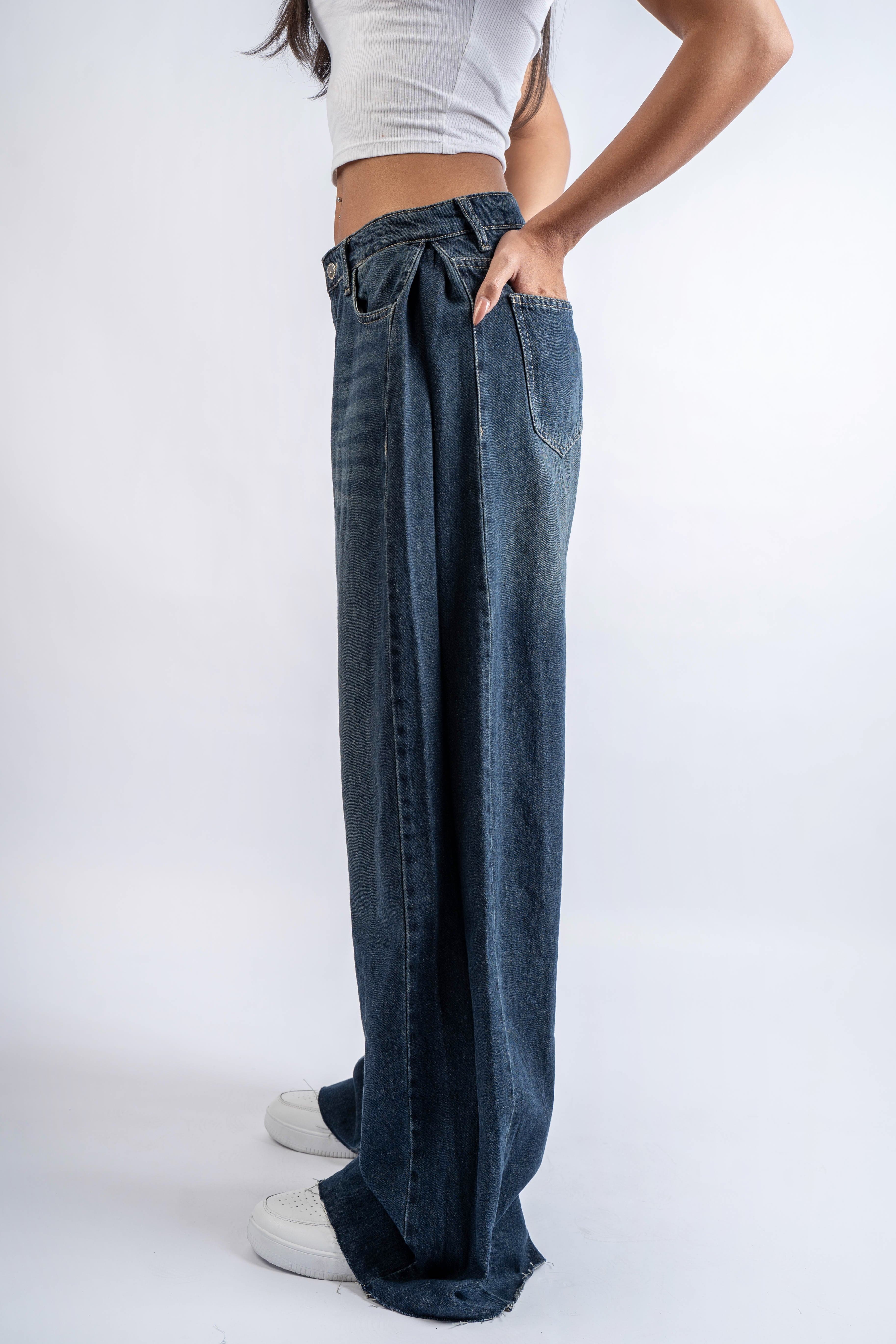 بنطال جينز واسع الساق بخصر مرتفع من Vantage