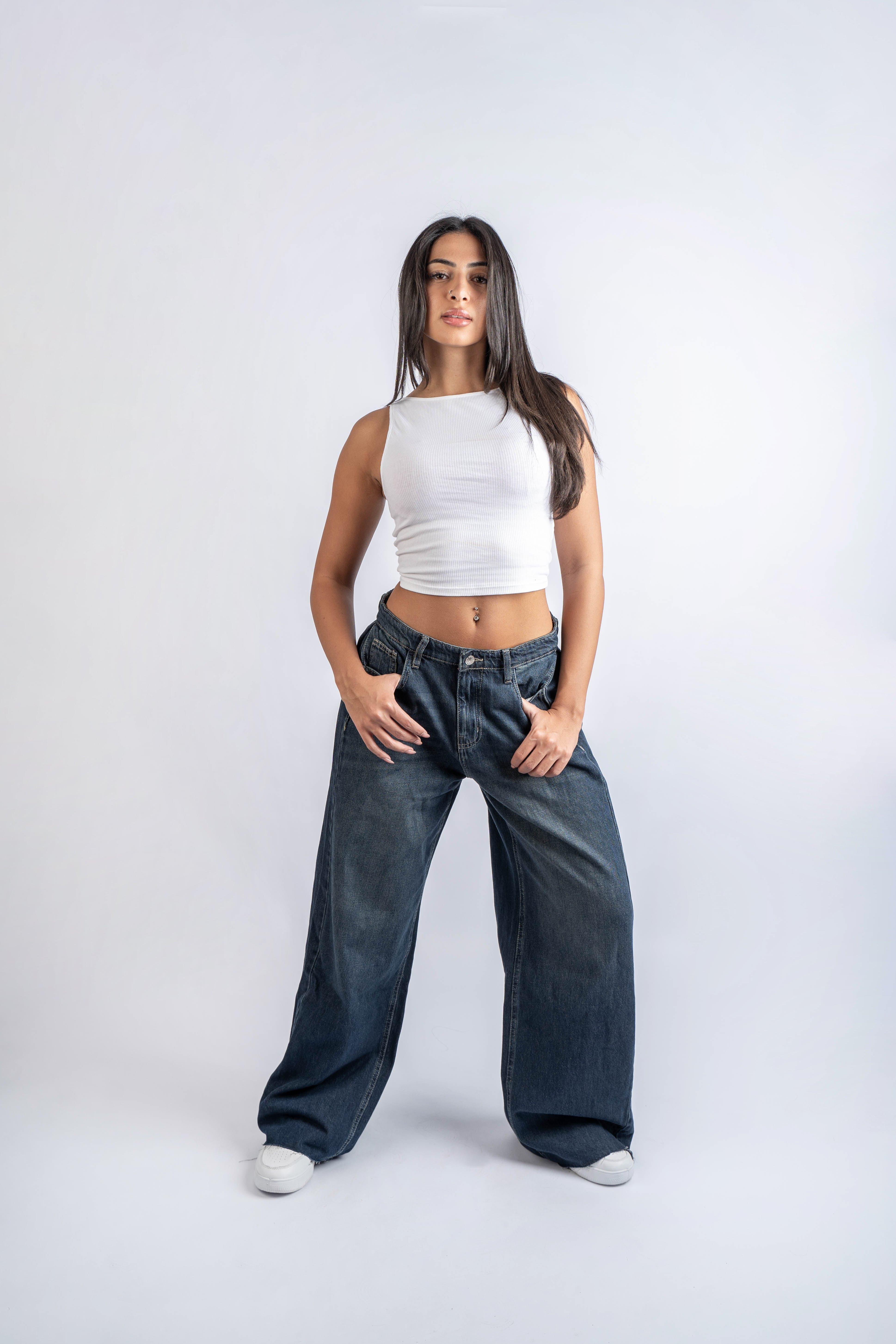 بنطال جينز واسع الساق بخصر مرتفع من Vantage