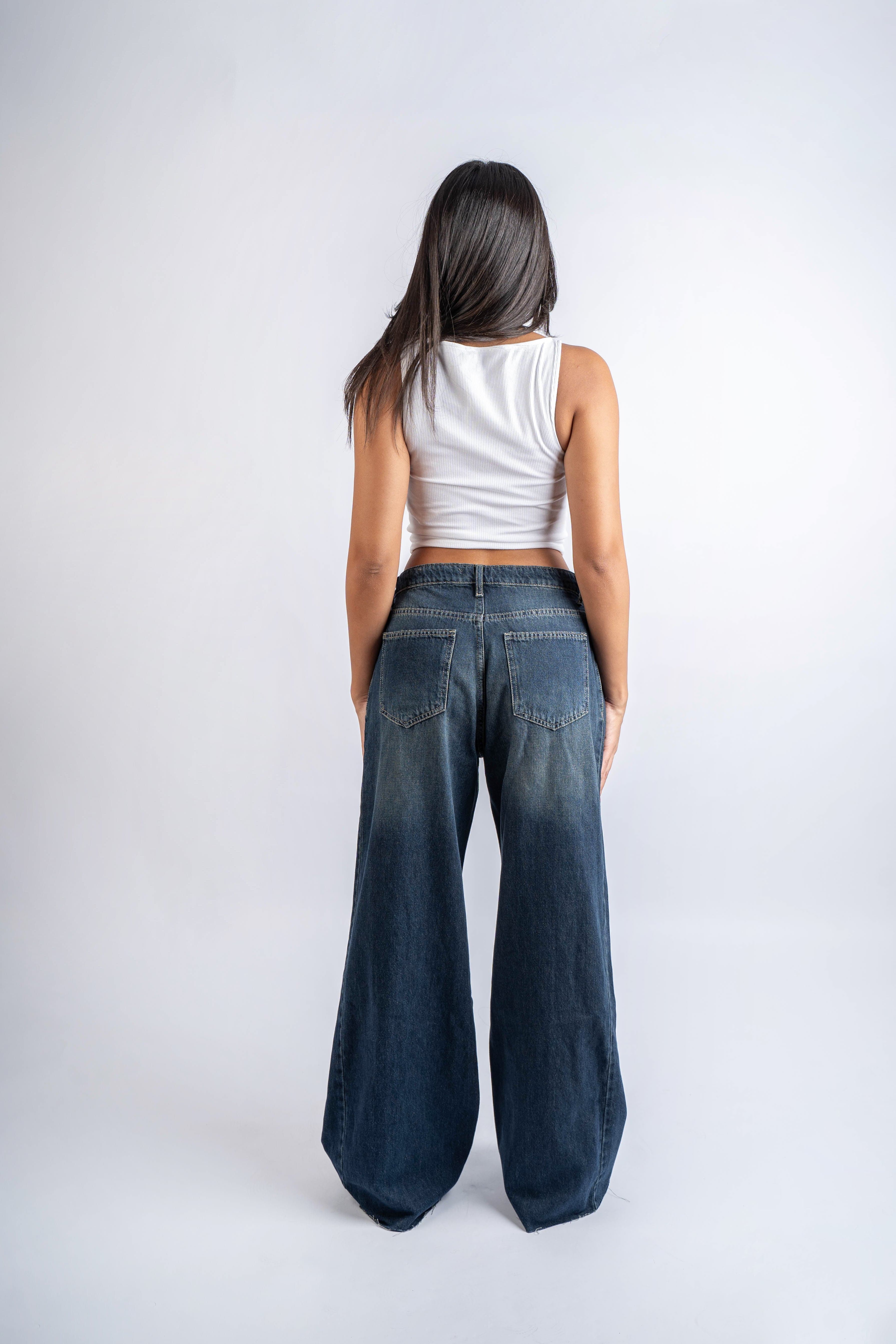 بنطال جينز واسع الساق بخصر مرتفع من Vantage