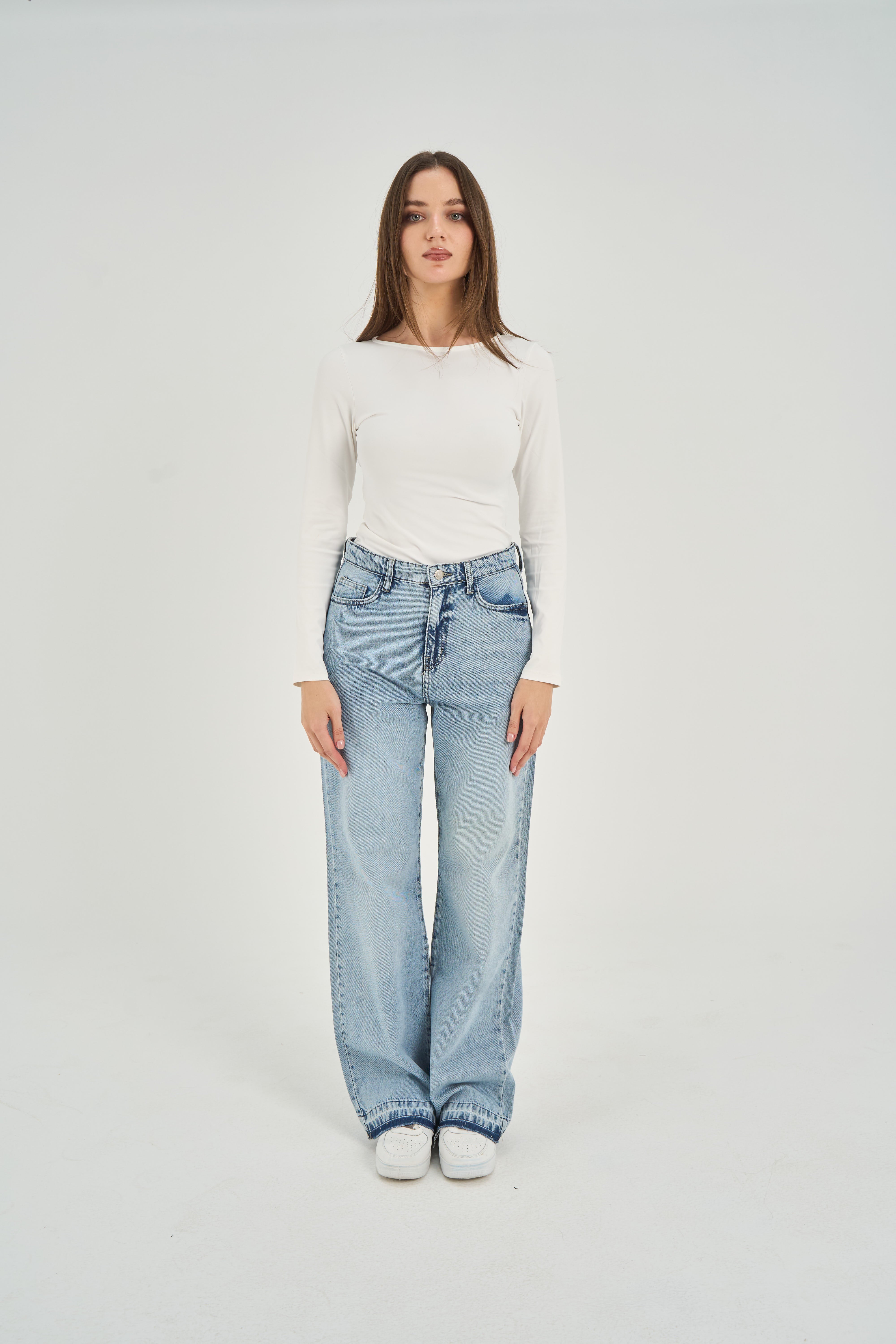 High-Waist Lghit Wash Straight Leg Jeans