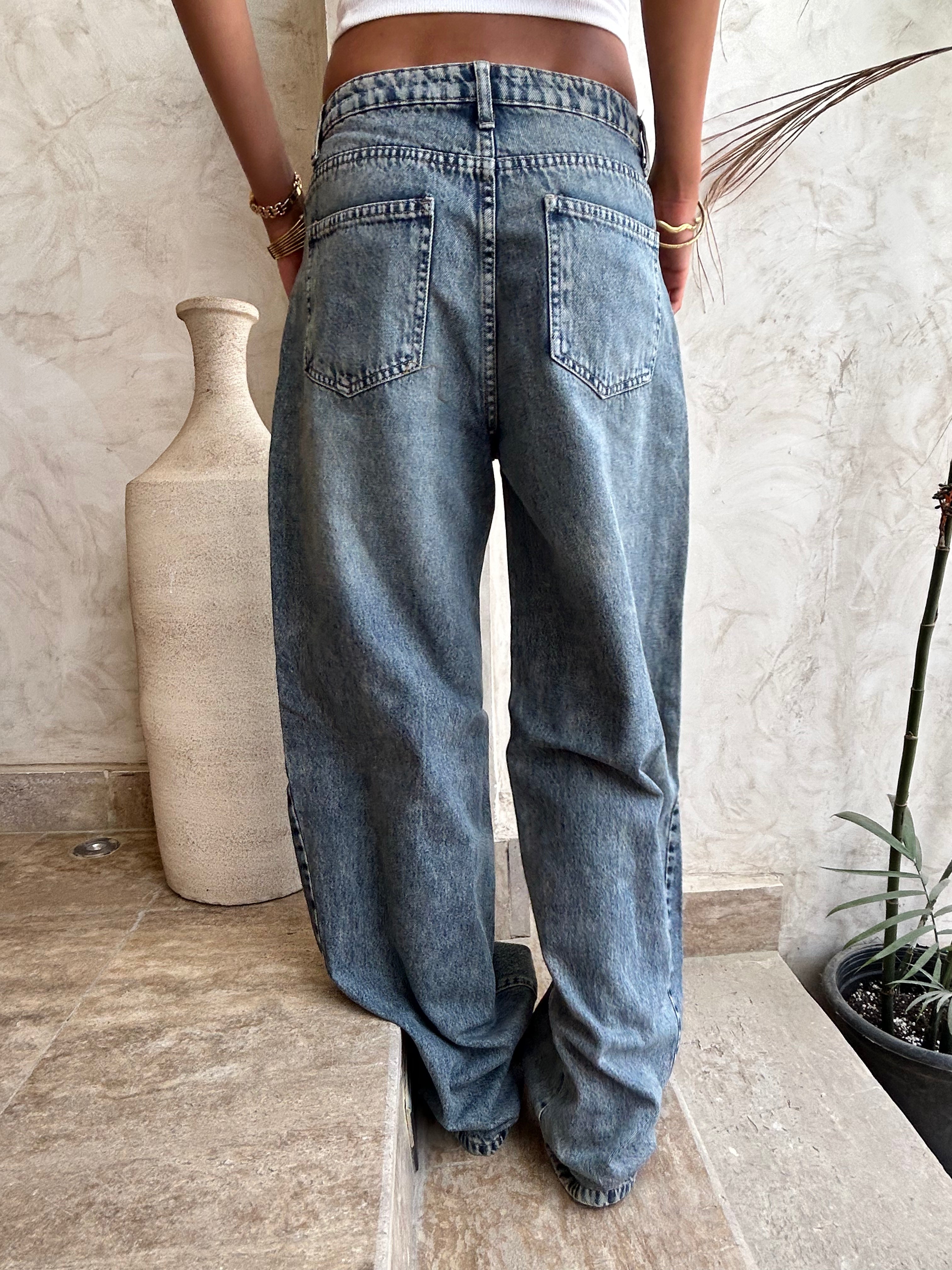 Wide Leg - Dark color with dark slit